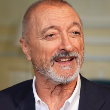 Arturo-P-rez-Reverte-558